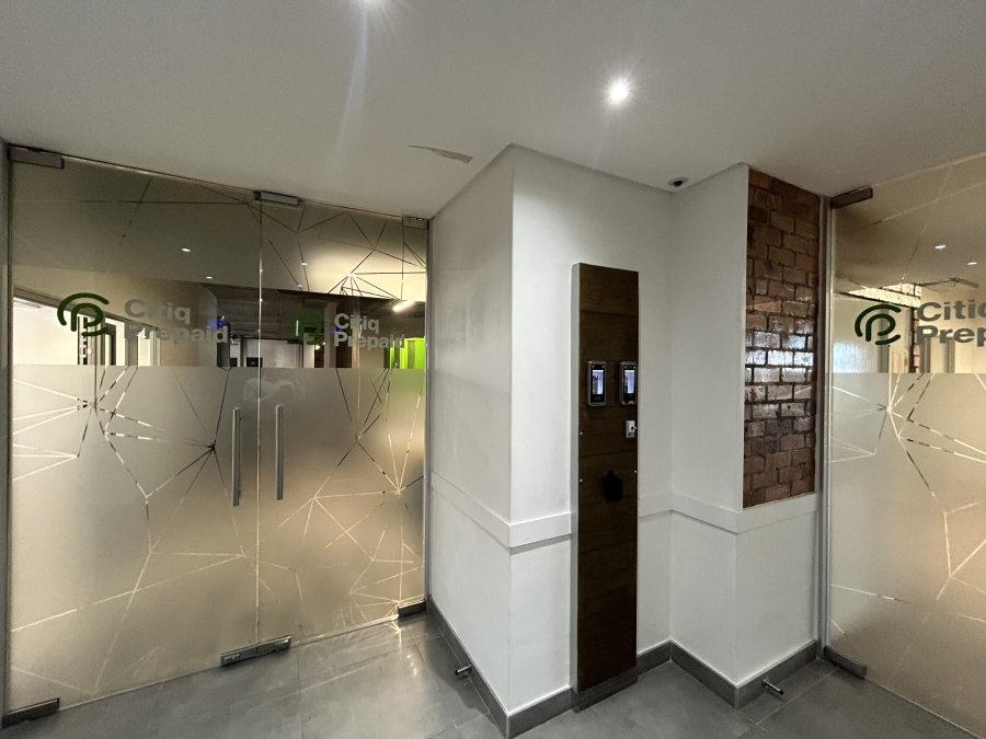 To Let commercial Property for Rent in Green Point Western Cape